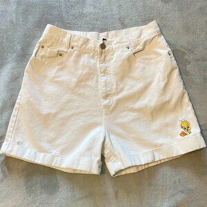 Vintage Warner Bos. Tweety White Shorts Size 14 fits like a 8/10
